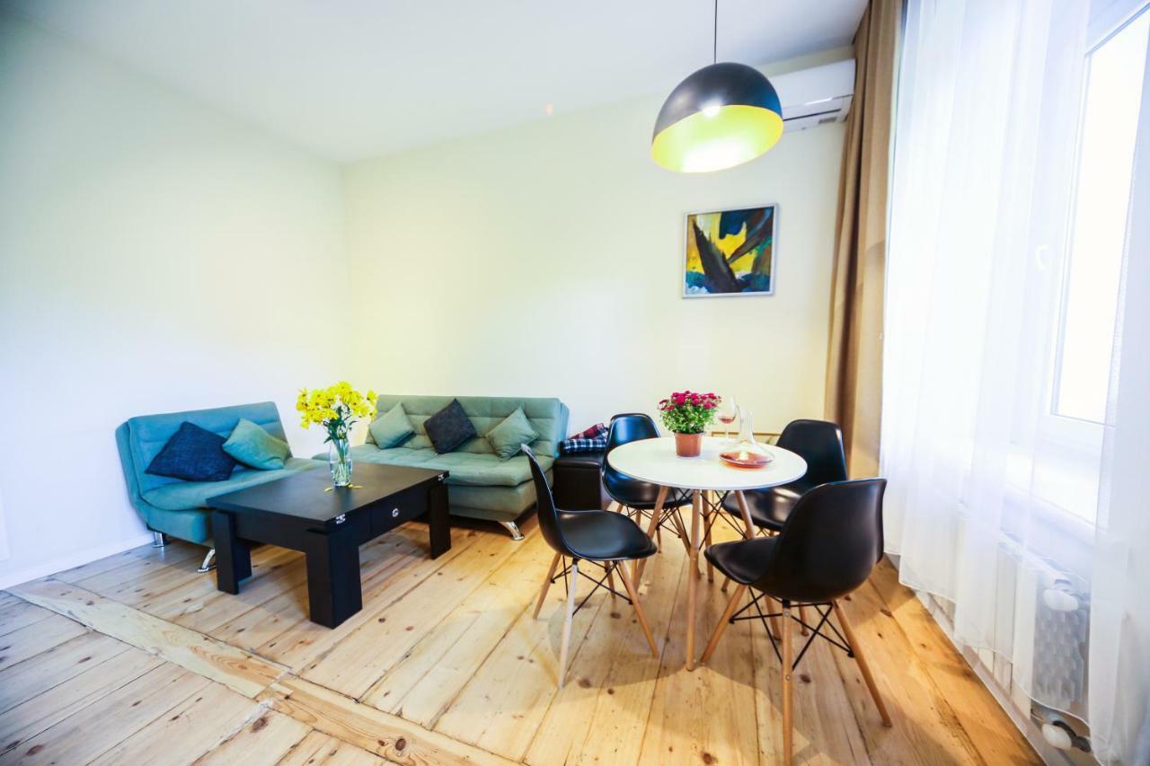 Parajhouse Apartment Tbilisi Ngoại thất bức ảnh